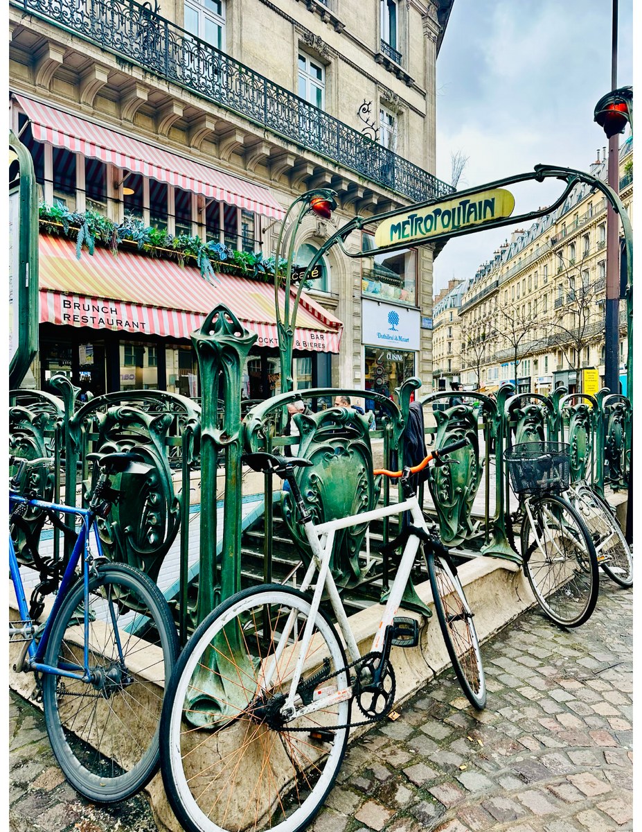 Paris Metro bikes